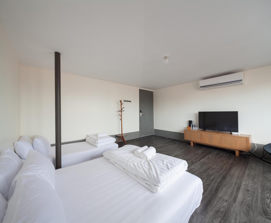 Thunder Bird Hostel Chiang Mai Luaran gambar
