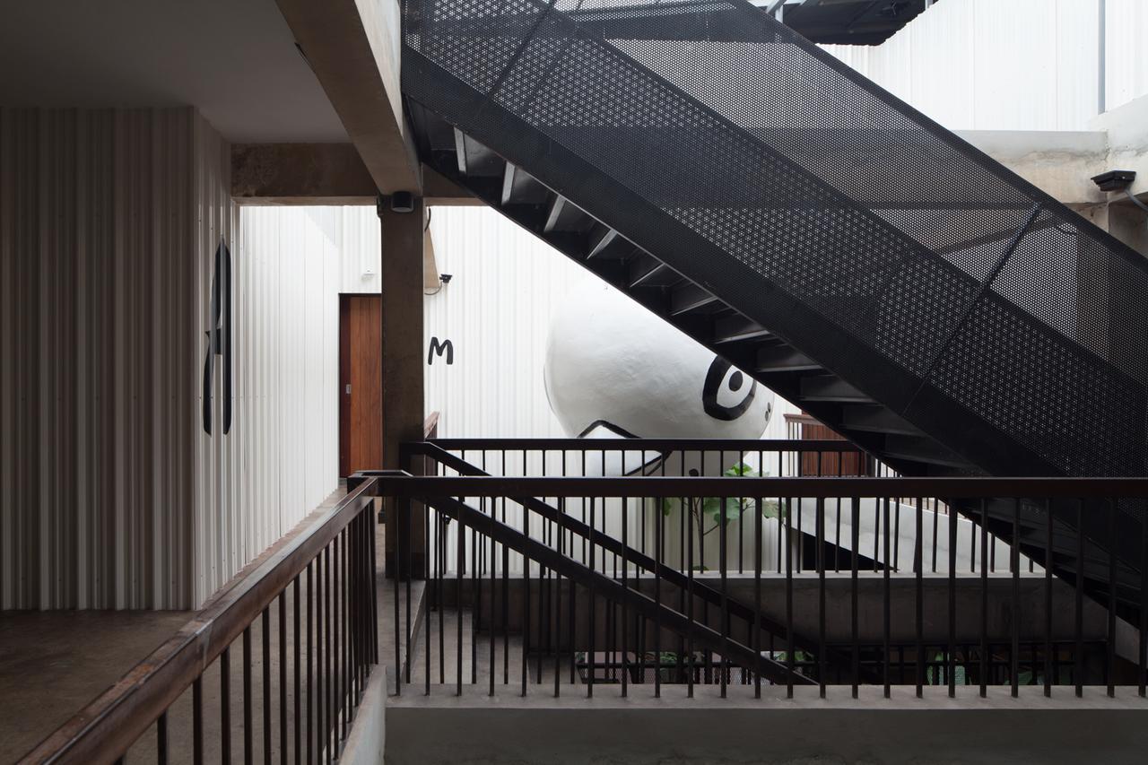 Thunder Bird Hostel Chiang Mai Luaran gambar