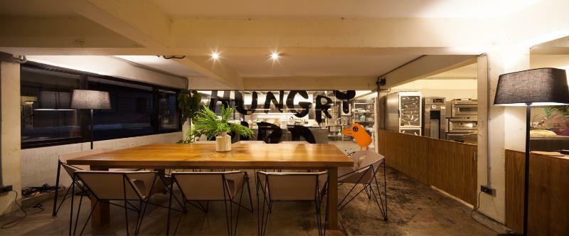 Thunder Bird Hostel Chiang Mai Luaran gambar
